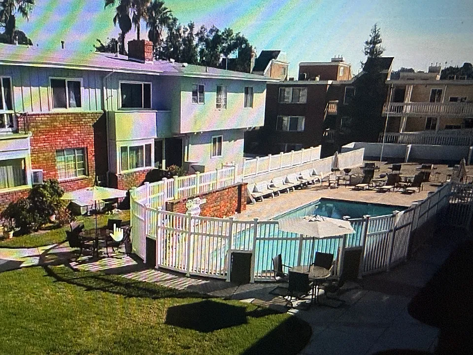 Los Feliz Arms