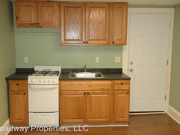 3rd image of 78 Essex St APT 4