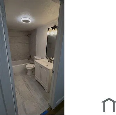4 bed, $2,400 — Photo 2