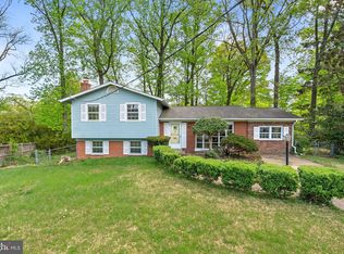 7919 E Rockglen Ct, Springfield, VA 22152