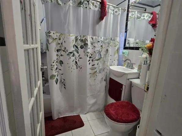 251 Highland Avenue image 12 of 34