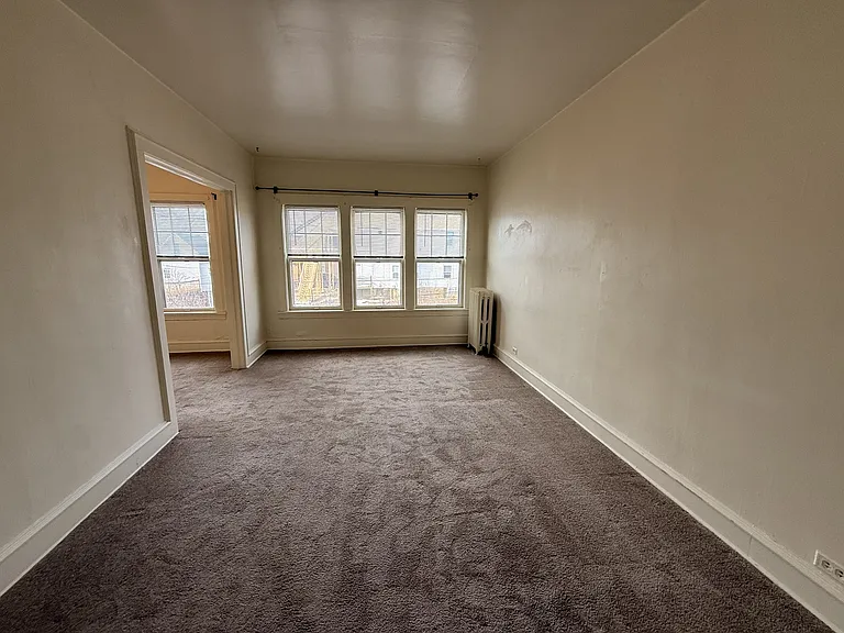 Devonshire Apartments — Photo 17