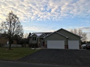 1310 Quinlan Avenue Ct S, Lakeland, MN 55043