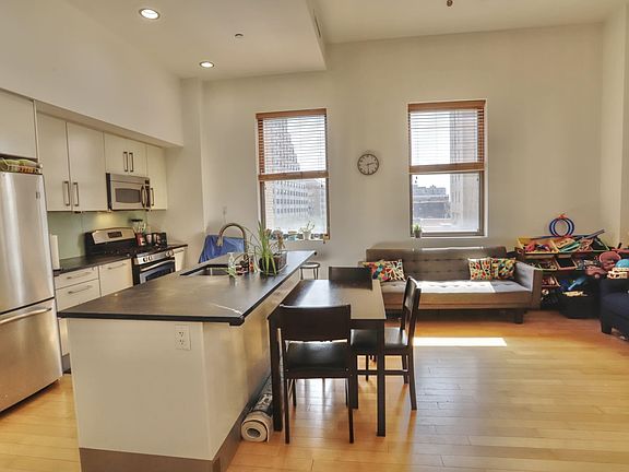 2nd image of 4 Beacon Way APT 323