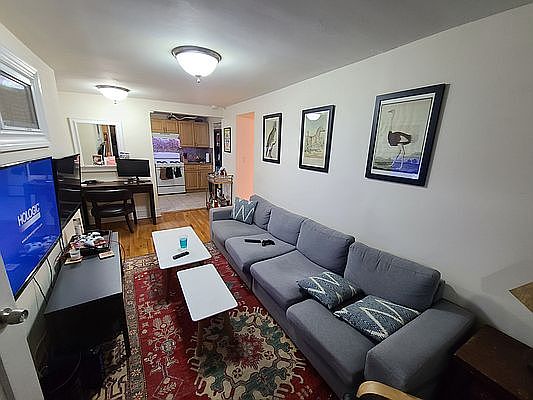 1st image of 28 Saint Marks Pl #6