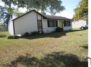 704 Waterview Dr, Riverdale, GA 30274