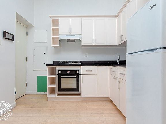 4th image of 78 Herkimer St #738