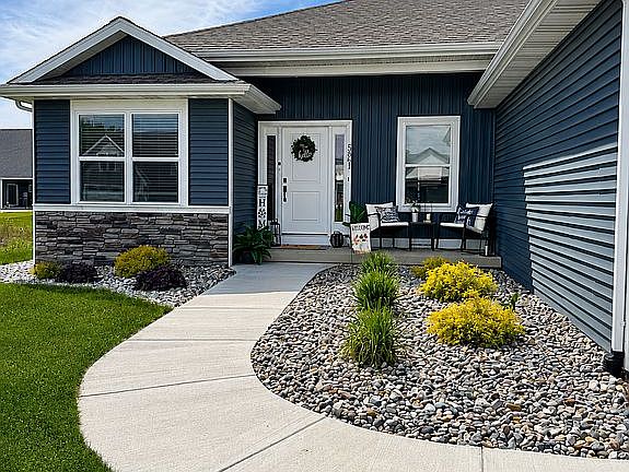 2nd image of 5861 Diamond Meadows Ln