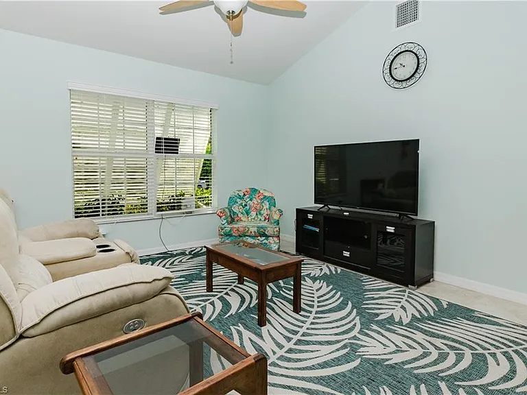 11693 Oakland Dr — Photo 8