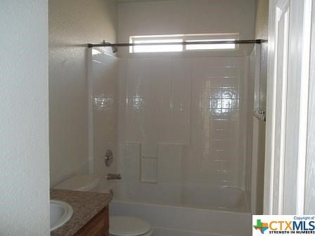 4th image of 302 Primrose Dr