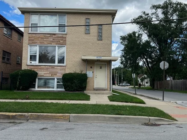 1 W 137th Pl, Riverdale, IL 60827