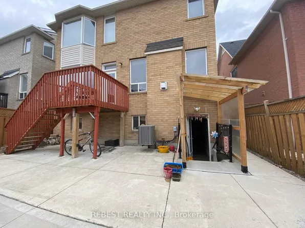 5873 Whitehorn Ave #Basement, Mississauga, ON L5V 2W7