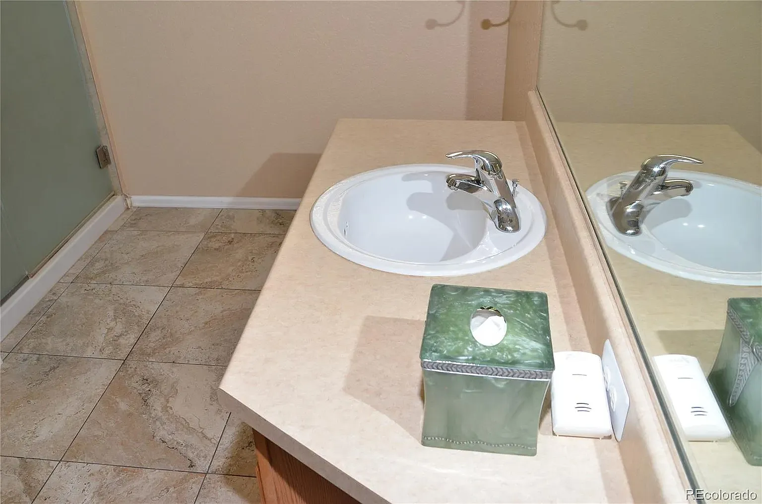 3 bed, 2470 sqft, $3,190 — Photo 4