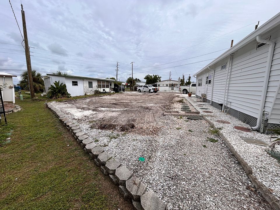 2nd image of 6906 W Bayou Ln