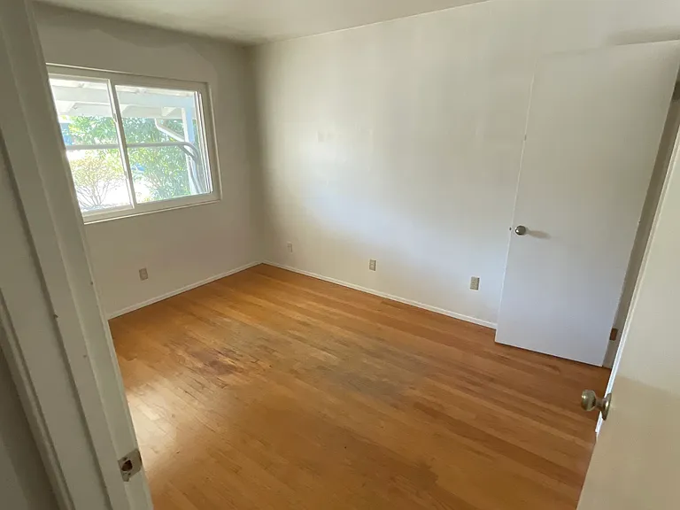 1336 Alder Pl — Photo 15