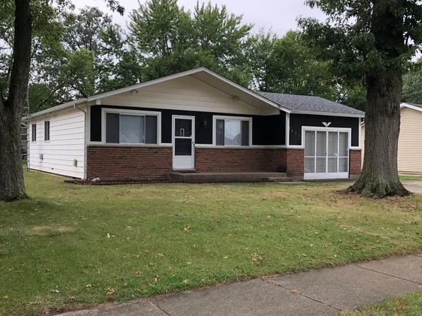 2631 Schumacher Dr, Mishawaka, IN 46545