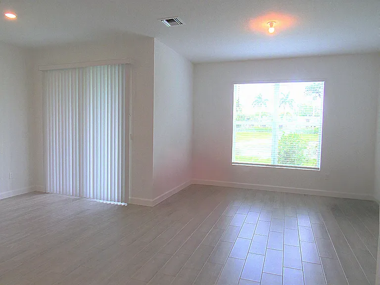 4332 Pond Lily Ln — Photo 7