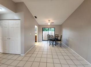 1140 Plaza Comercio NE APT 3, Saint Petersburg, FL 33702