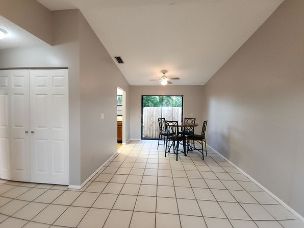 1140 Plaza Comercio NE APT 3