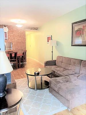 Rented by Compass | media 10