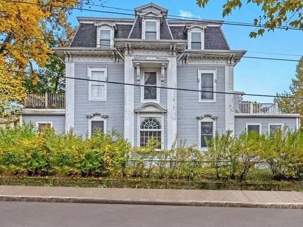 35 Arlington St APT 2, Haverhill, MA 01830