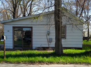 1040 Wyandotte St, Waterloo, IA 50707