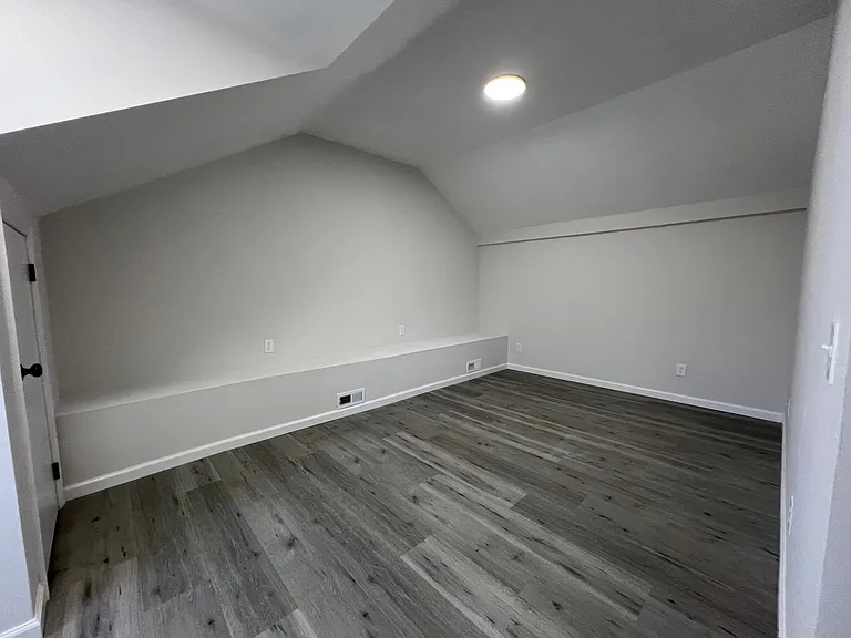 185 Henry St #C — Photo 11