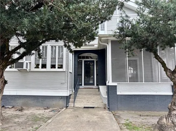 7726 S Claiborne Ave APT D, New Orleans, LA 70125