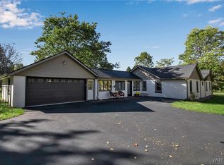 246 Cook Rd, East Aurora, NY 14052