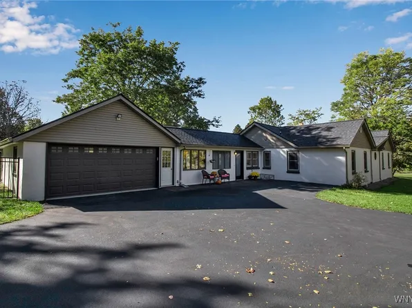 246 Cook Rd, East Aurora, NY 14052