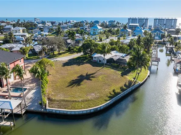 271 Randy LN, FORT MYERS BEACH, FL 33931