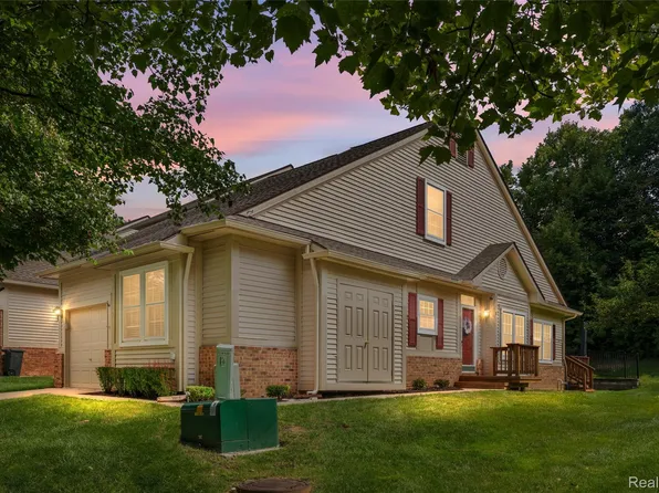 30844 Centennial Dr, Novi, MI 48377