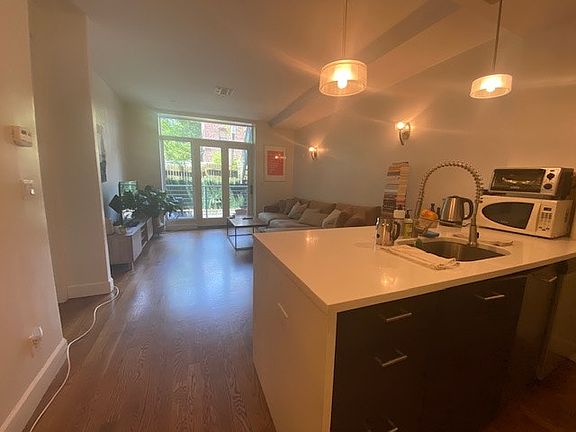 2nd image of 1384 Bedford Ave APT 1B
