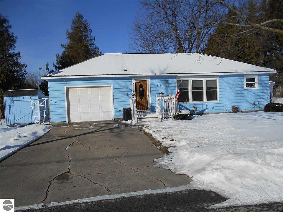 1st image of 210 S Albert St