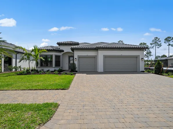 2082 Don Benito Way, Naples, FL 34120