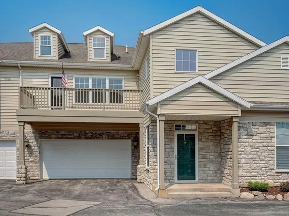 N16W26443 Meadowgrass CIRCLE #D, Pewaukee, WI 53072