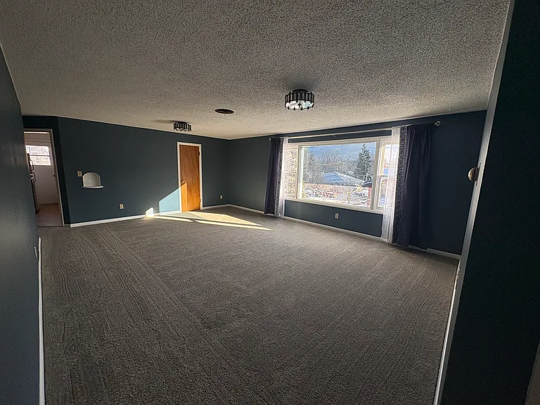 909 W Olive St #A — Photo 22