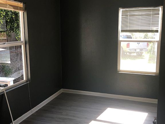 5th image of 116 N Ventura Ave