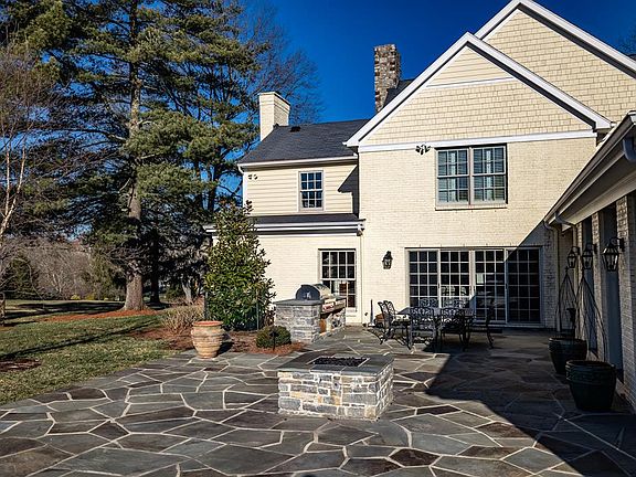 5th image of 9780 Fox Hollow Ln