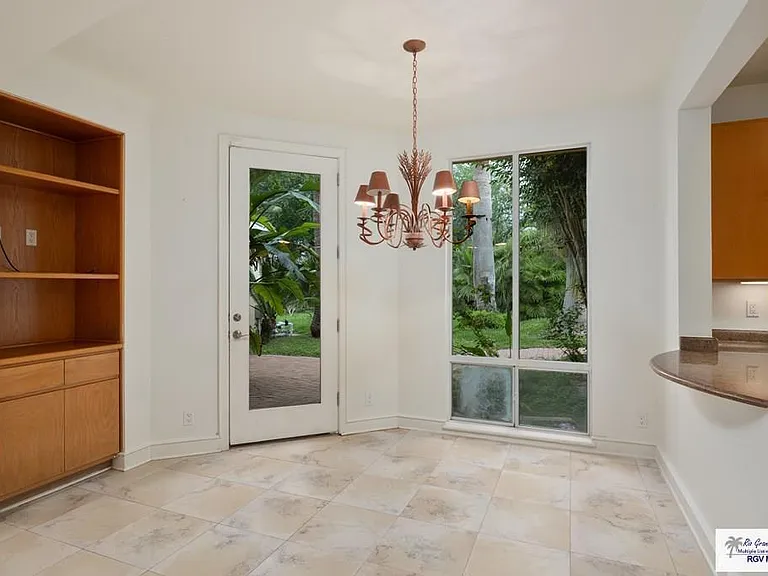 3201 Lazy Lake Dr — Photo 13