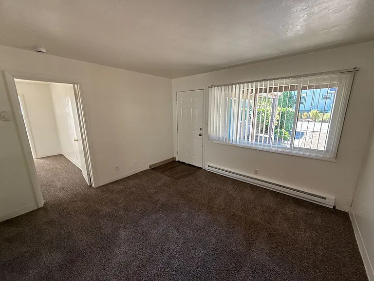 233 Kearney St S — Photo 4