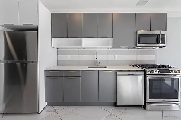 Rented by MySpaceNYC | media 9