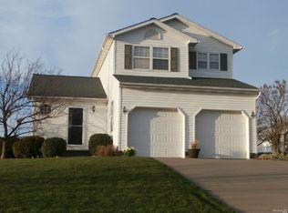 2840 Valley View Cir, Erie, PA 16509