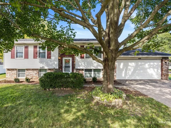 680 N Constitution Dr, Aurora, IL 60506
