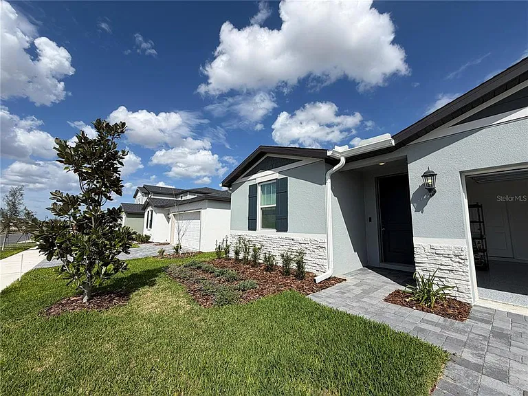 5009 Katrina Dr — Photo 16