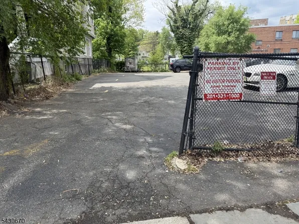 663 Park Avenue, East Orange City, NJ 07017