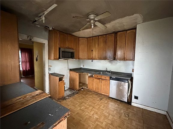 5th image of 1661 Norton St