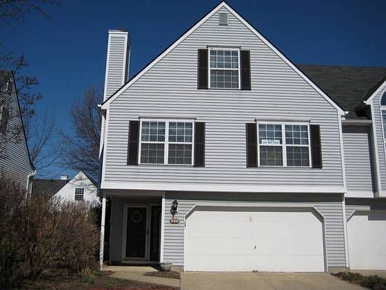 2nd image of 944 E Kensington Ln