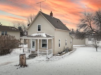 7 3rd St SE, Garrison, ND, 58540