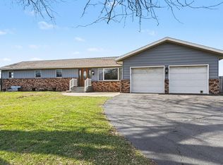 27667 Northland Dr, Sturgis, MI 49091